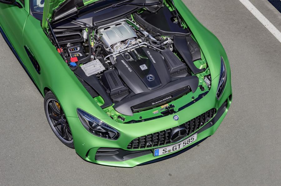 Моторный отсек Mercedes-AMG GT R 2016 года  (фото 42 из 92)